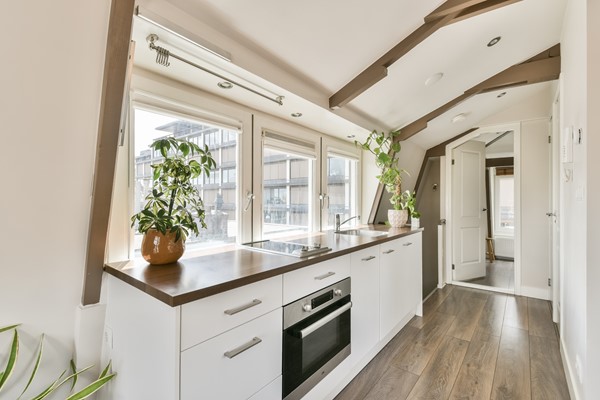 Medium property photo - Vijzelstraat 95-4, 1017 HH Amsterdam